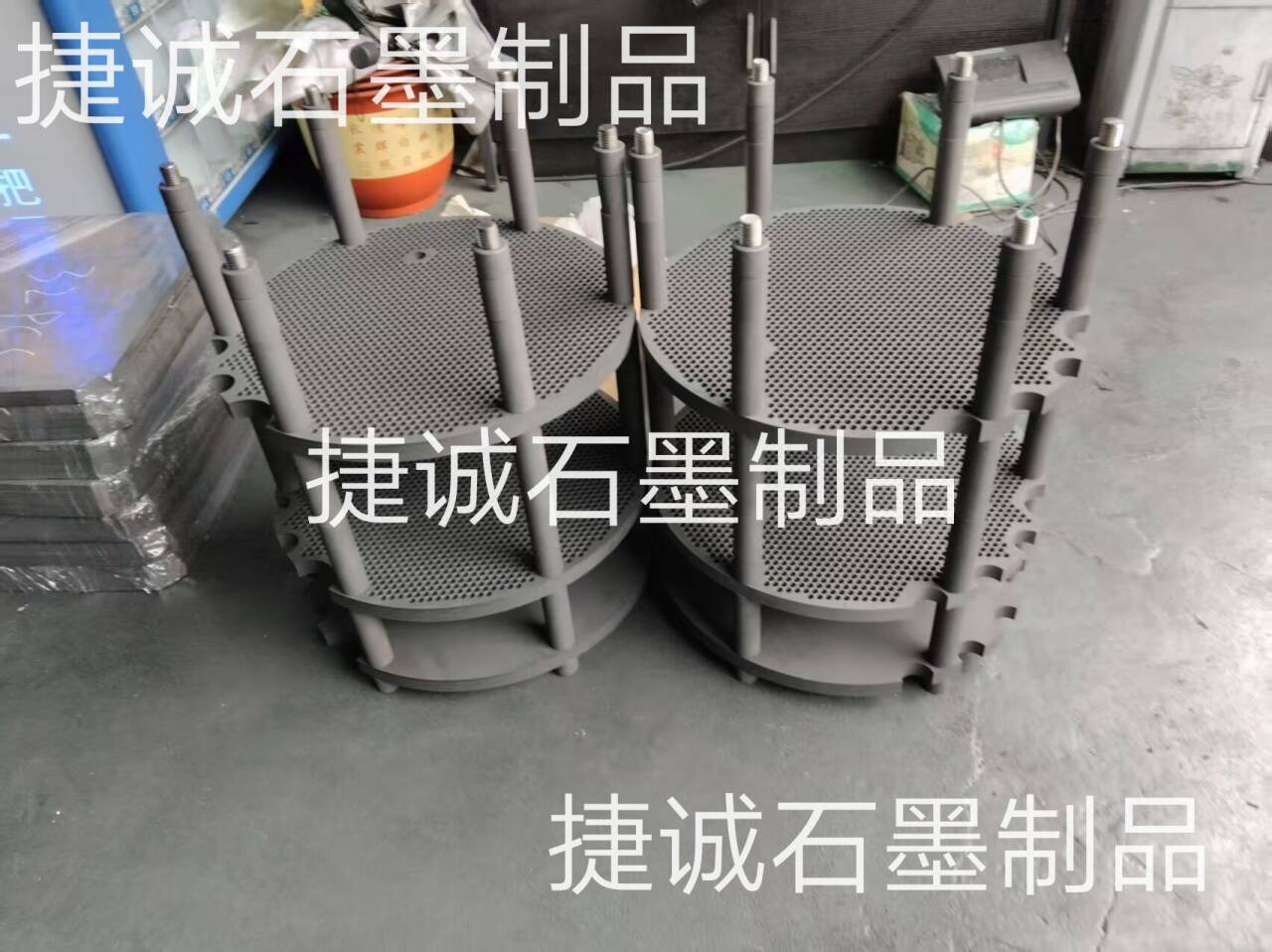 高純度石墨燒結(jié)盤，石墨盤，高純石墨盤，石墨盤加工，推板爐石墨盤，鐘罩爐石墨盤，石墨盤加工廠，石墨盤生產(chǎn)廠家